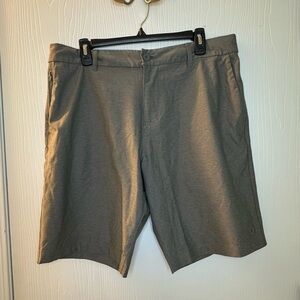 Hang Ten Gray Casual‎ Golf Shorts Men’s 34 Inseam 10”